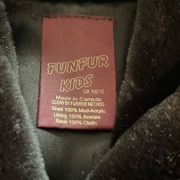 Faux fur for Kids, great condition. Size 10. Clean by furrier method - Picture 3 of 5